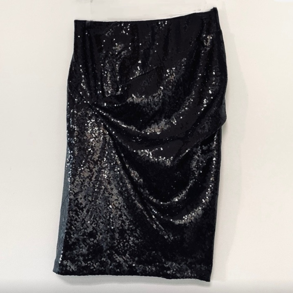 Donna Karan ✨(new label) • NEW✨
Orig. $380.